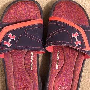 Women’s slides (under armor)
